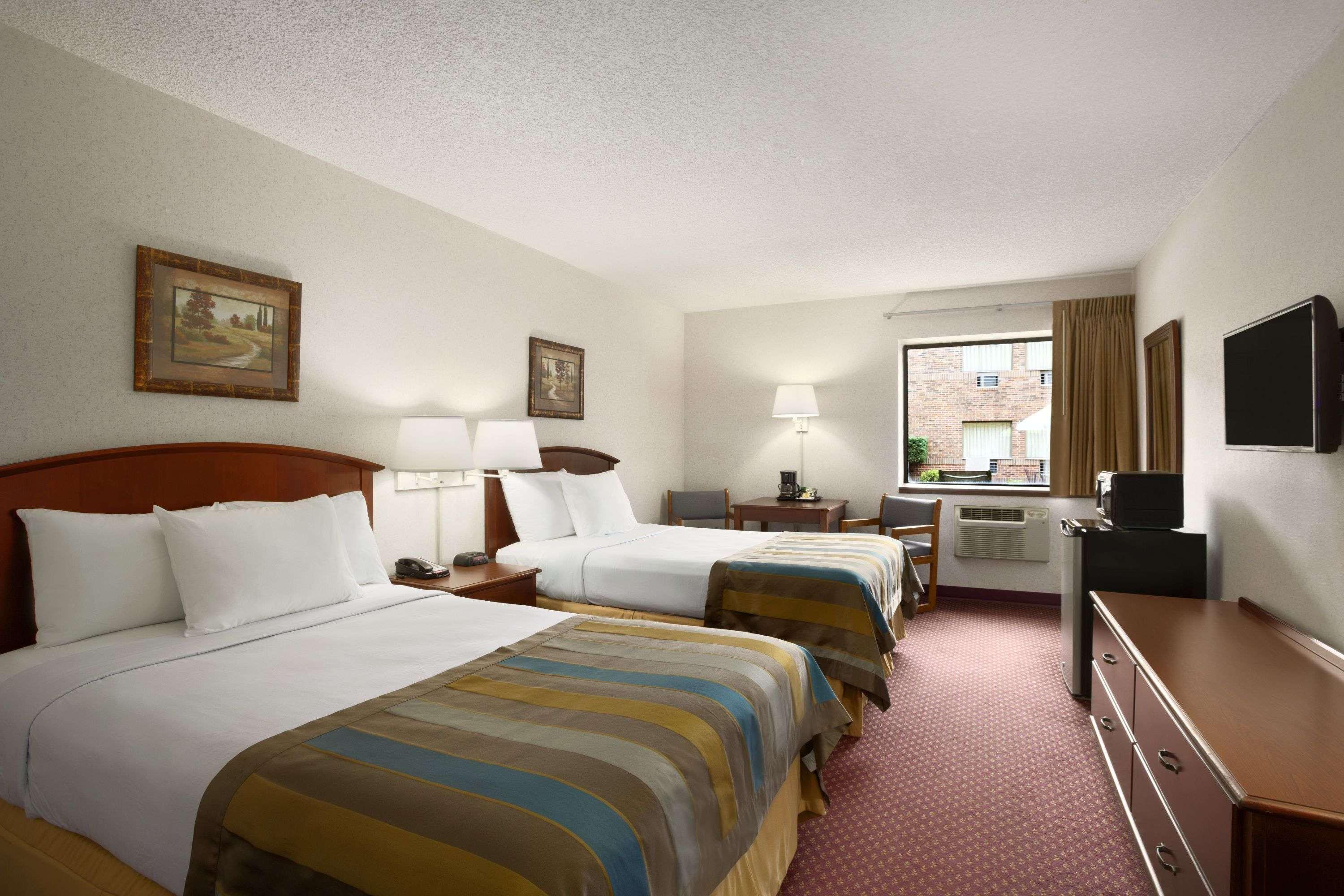 Days Inn By Wyndham Middletown Dış mekan fotoğraf