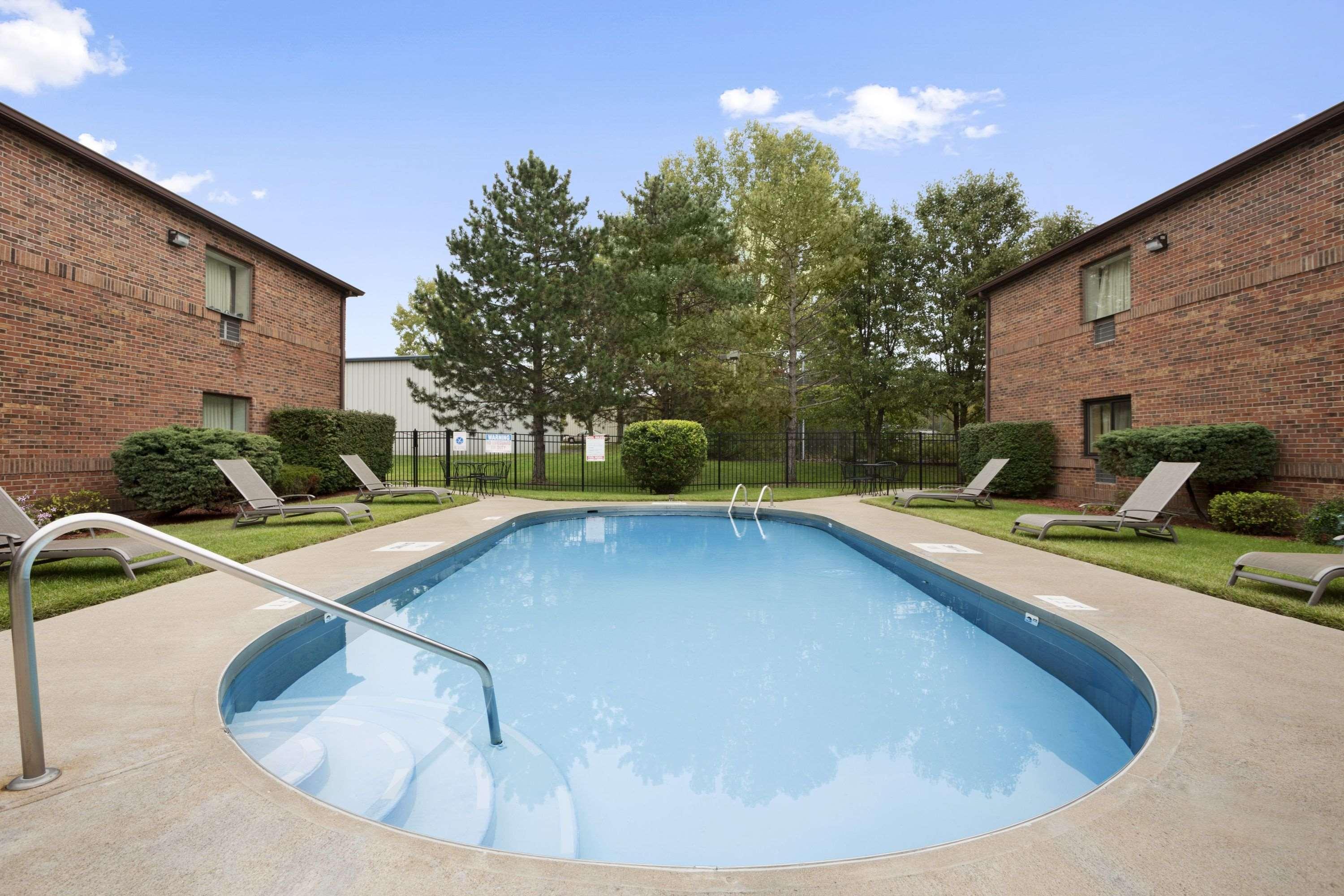 Days Inn By Wyndham Middletown Dış mekan fotoğraf