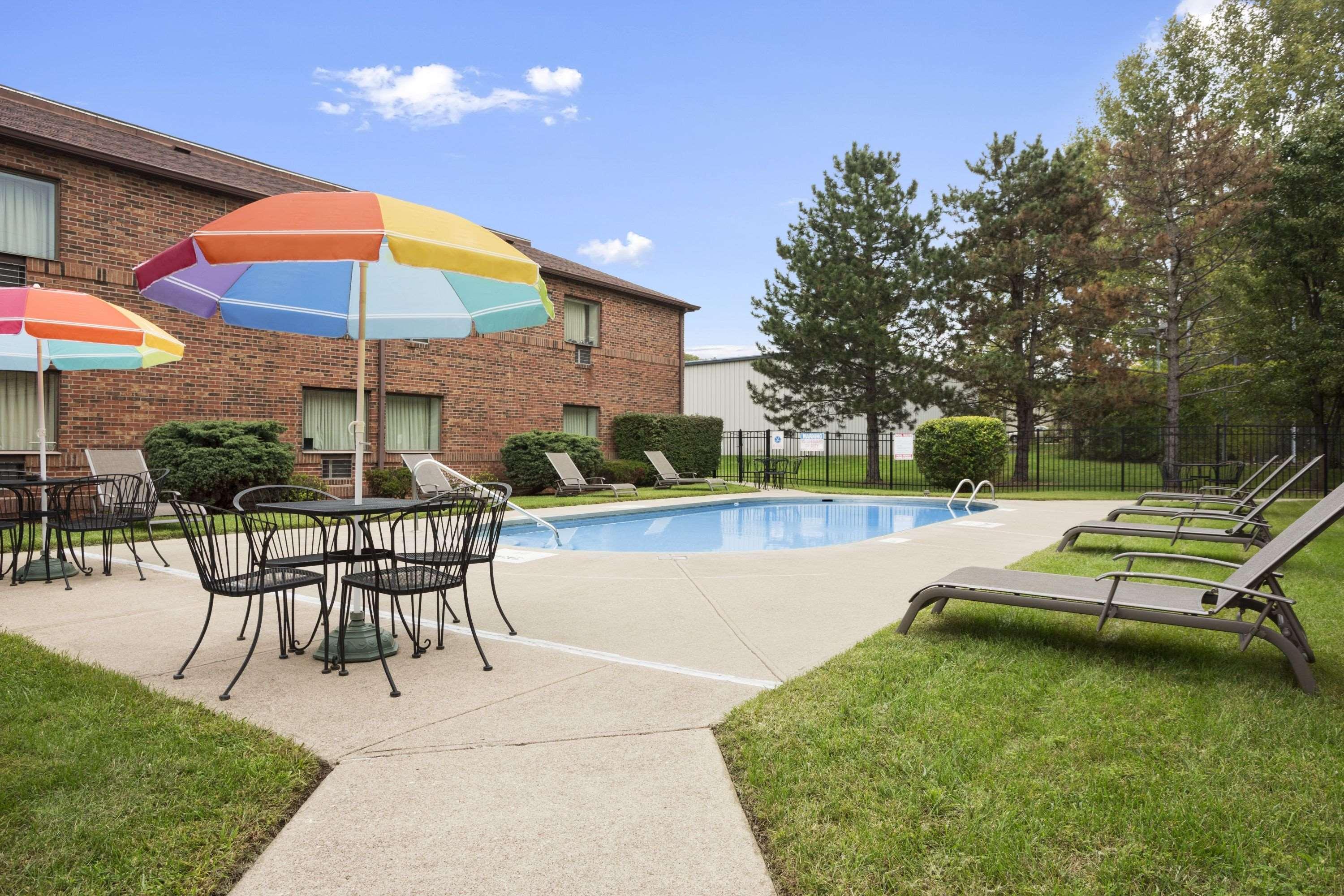 Days Inn By Wyndham Middletown Dış mekan fotoğraf